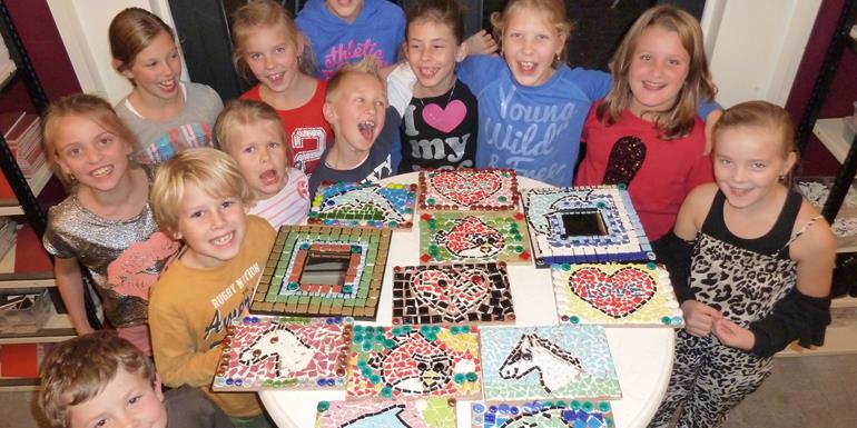 Kinderfeestje Bargeroosterveld gezellig samen creeeren tijdens een kinderfeestje vlak bij Emmen